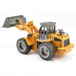 Huina RC Bulldozer with Die Cast Bucket and 2.4Ghz 6-Channel Radio System (Ready-to-Run) - CY1520