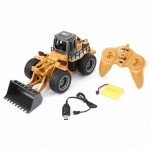 Huina RC Bulldozer with Die Cast Bucket and 2.4Ghz 6-Channel Radio System (Ready-to-Run) - CY1520